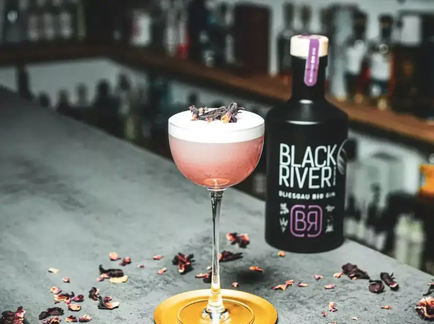 Der Cocktail "Blackriver Blossom" nach dem Rezept von David Gran