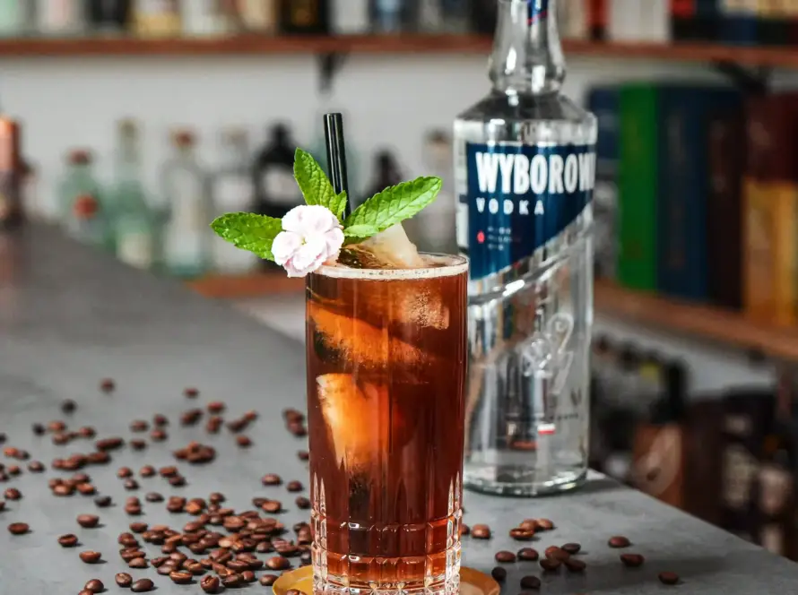 Bild des Port Noir Fizz Cocktails nach einem Rezept von David Gran