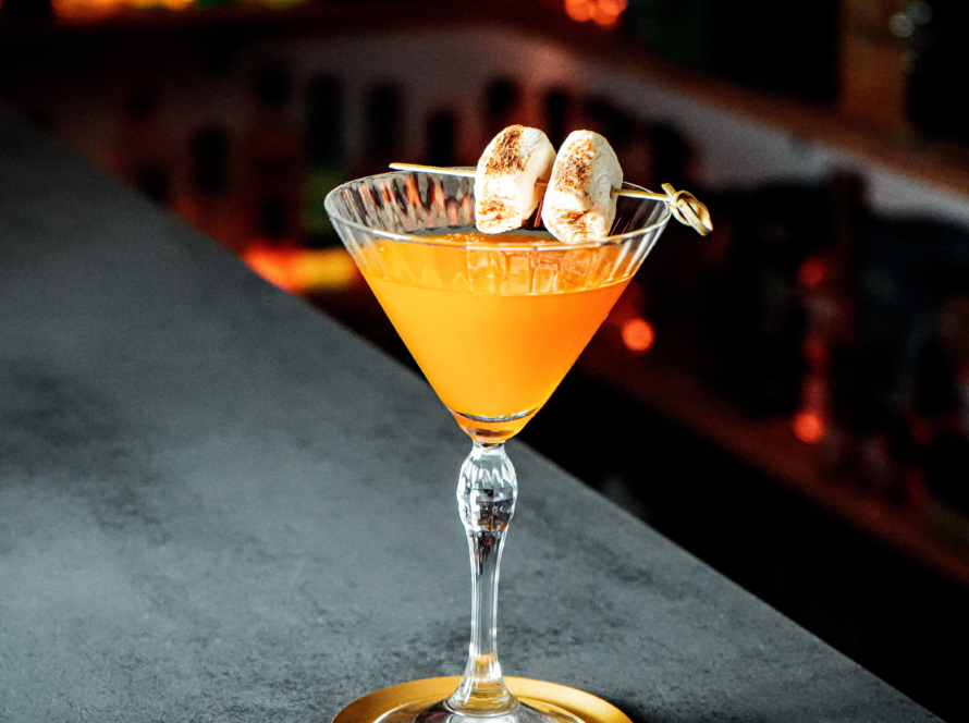 Ein Bild des Pumpkin Pie Cocktails nach einem Rezept von David Gran.