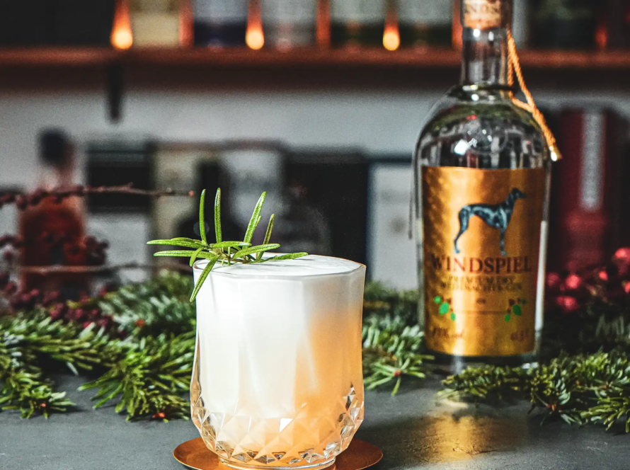 Ein Bild des Goldener Tannenbaum Cocktails.