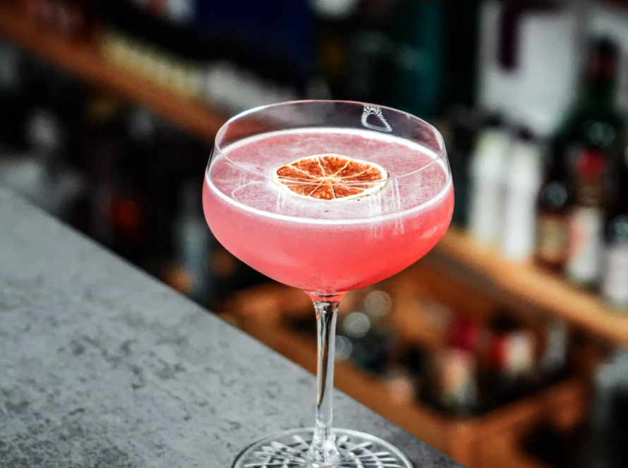 Ein Bild des "No Pink Daiquiri" Cocktails nach einem Rezept von David Gran