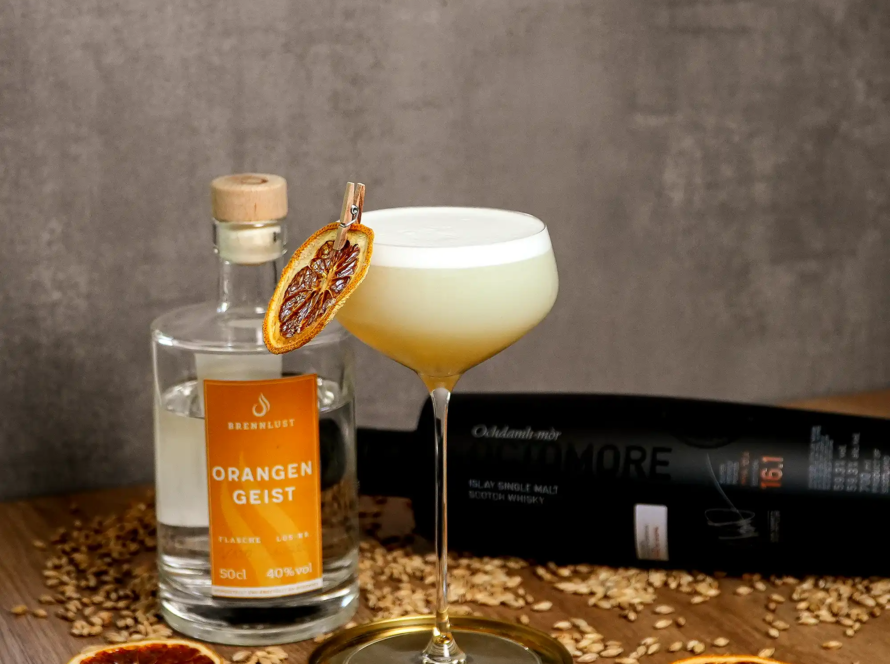 Ein Bild des Smoky Lemonade Cocktails.