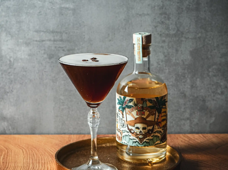 Ein Bild des Karamell Sundown Cocktails