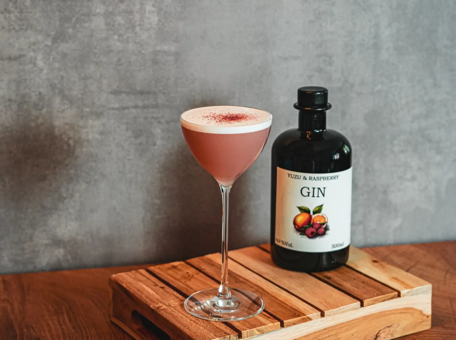 Ein Bild des Kiyoto Kiss Cocktails.