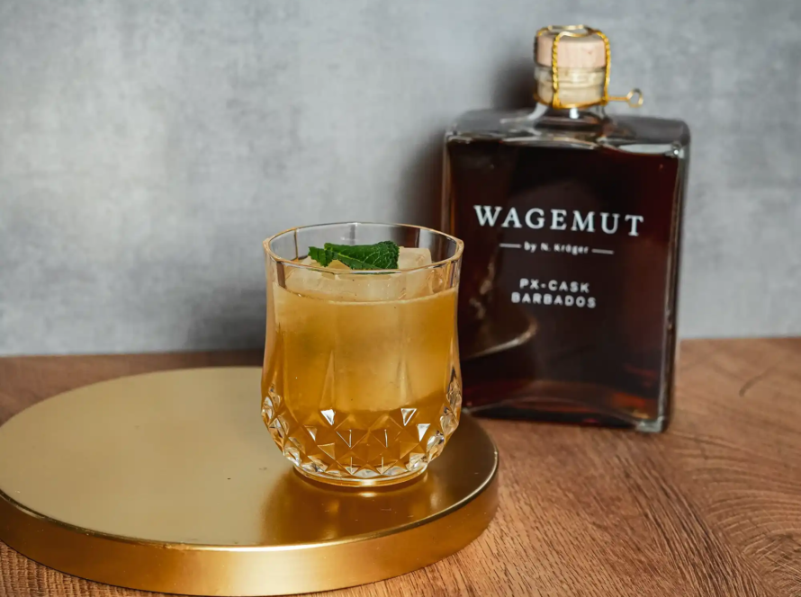 Ein Bild des Maybe a Better Mojito Cocktails mit Wagemut PX Cask Rum.