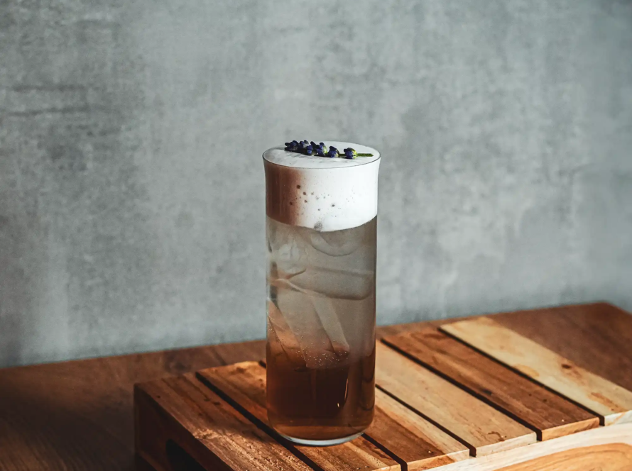 Ein Bild des Nebel in der Provence Cocktails.