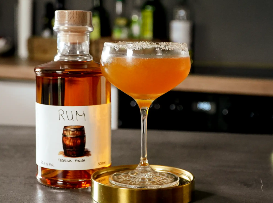 Ein Bild des old Plum Sour