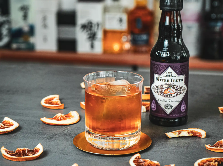Ein Bild des Rum Old Fashioned Cocktails.
